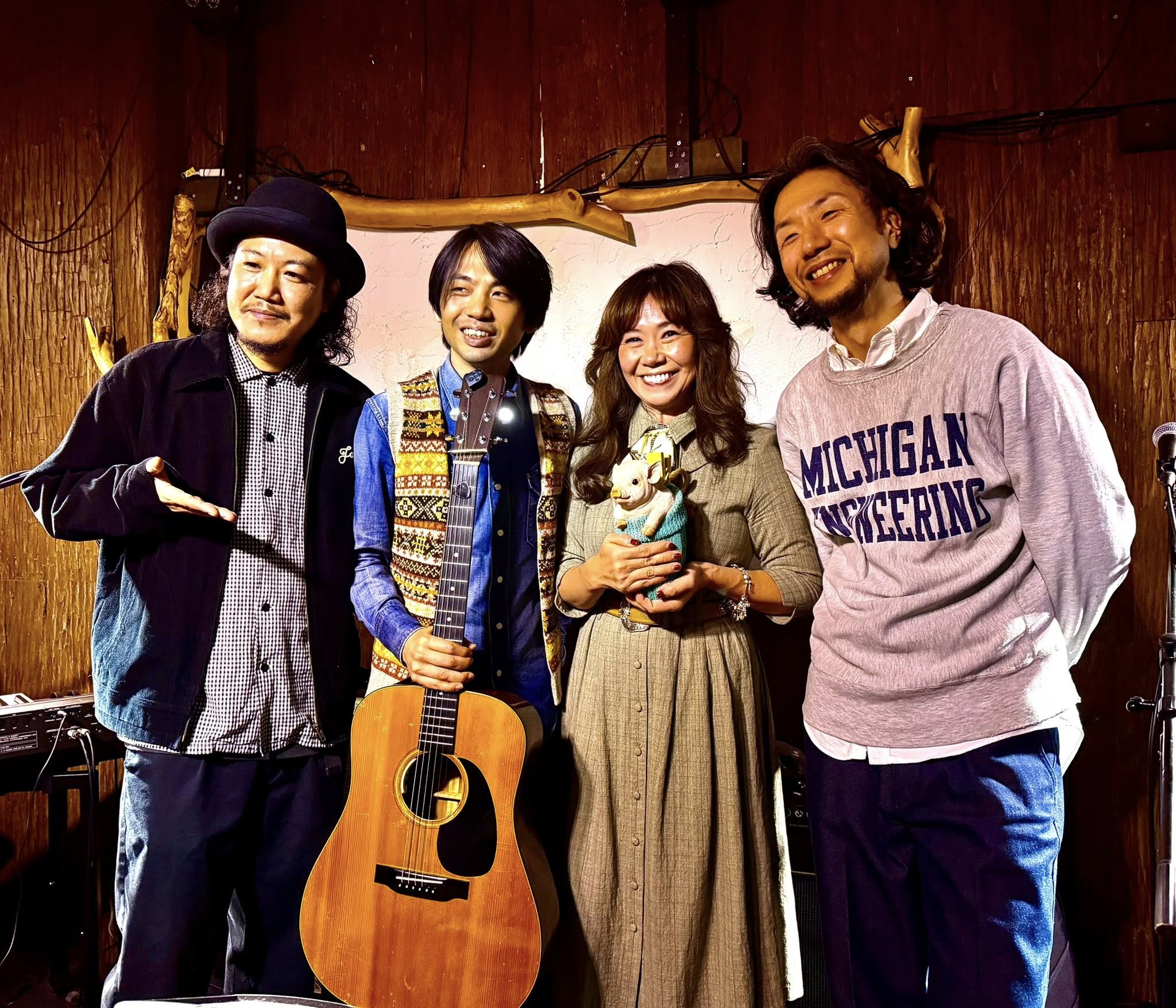 『空飛ぶこぶたや』エルボーズメンバーライブ